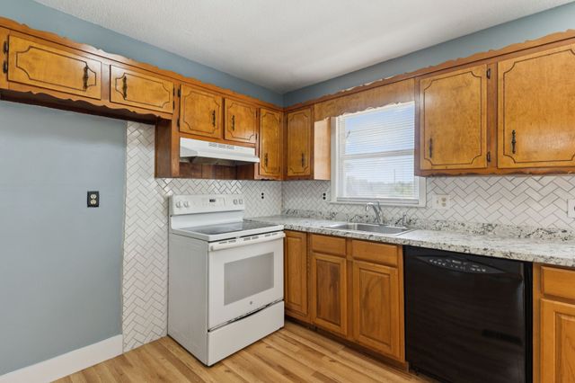 655 Short Mountain Rd, Mcminnville, TN 37110