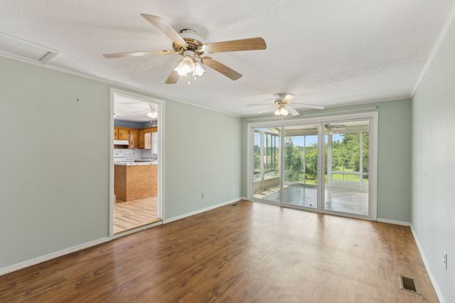 655 Short Mountain Rd, Mcminnville, TN 37110