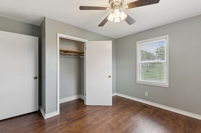 655 Short Mountain Rd, Mcminnville, TN 37110