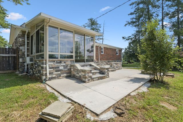 655 Short Mountain Rd, Mcminnville, TN 37110