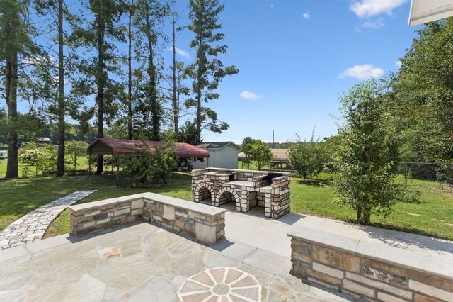 655 Short Mountain Rd, Mcminnville, TN 37110