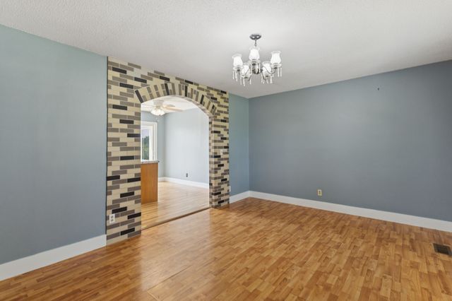 655 Short Mountain Rd, Mcminnville, TN 37110