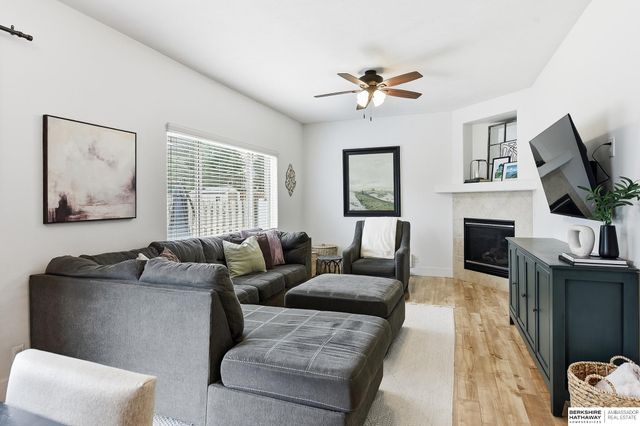 14467 Larimore Avenue, Omaha, NE 68116