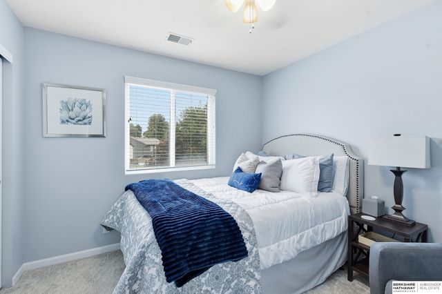 14467 Larimore Avenue, Omaha, NE 68116