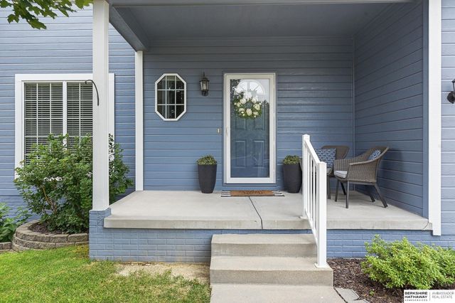 14467 Larimore Avenue, Omaha, NE 68116