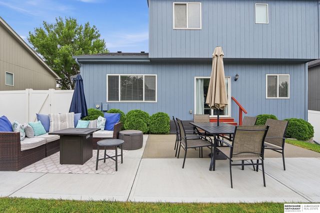 14467 Larimore Avenue, Omaha, NE 68116