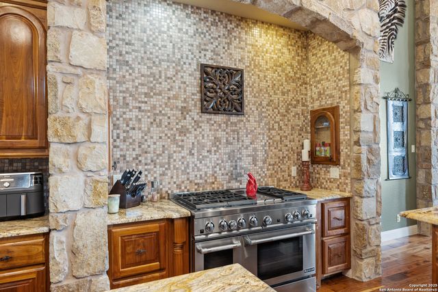 8841 Fm 775, La Vernia, TX 78121