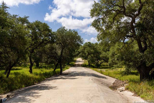 8841 Fm 775, La Vernia, TX 78121