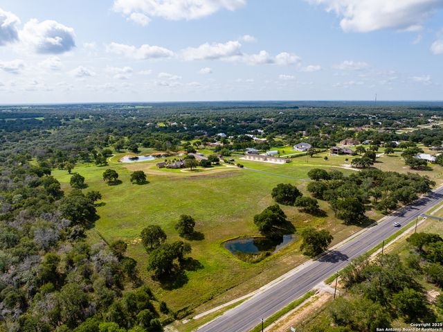 8841 Fm 775, La Vernia, TX 78121