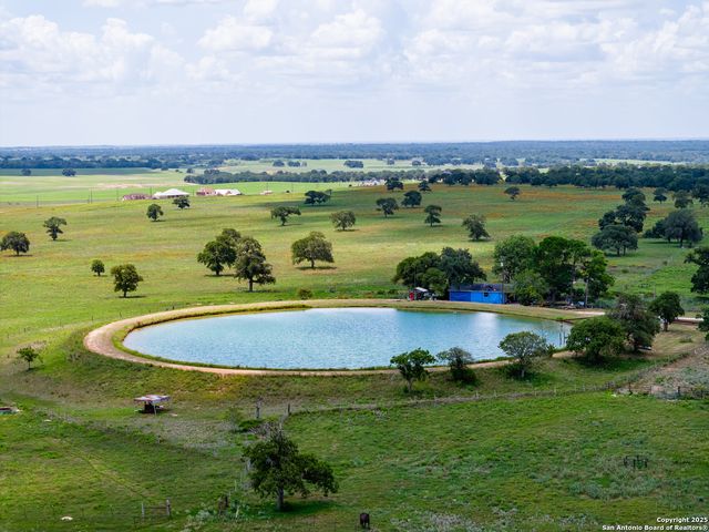 8841 Fm 775, La Vernia, TX 78121