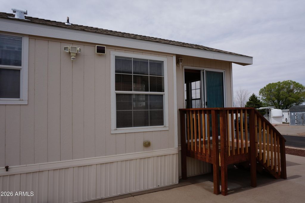 Image 1 of property listing at 8207 RAINBOW Loop 521, Show Low, AZ 85901