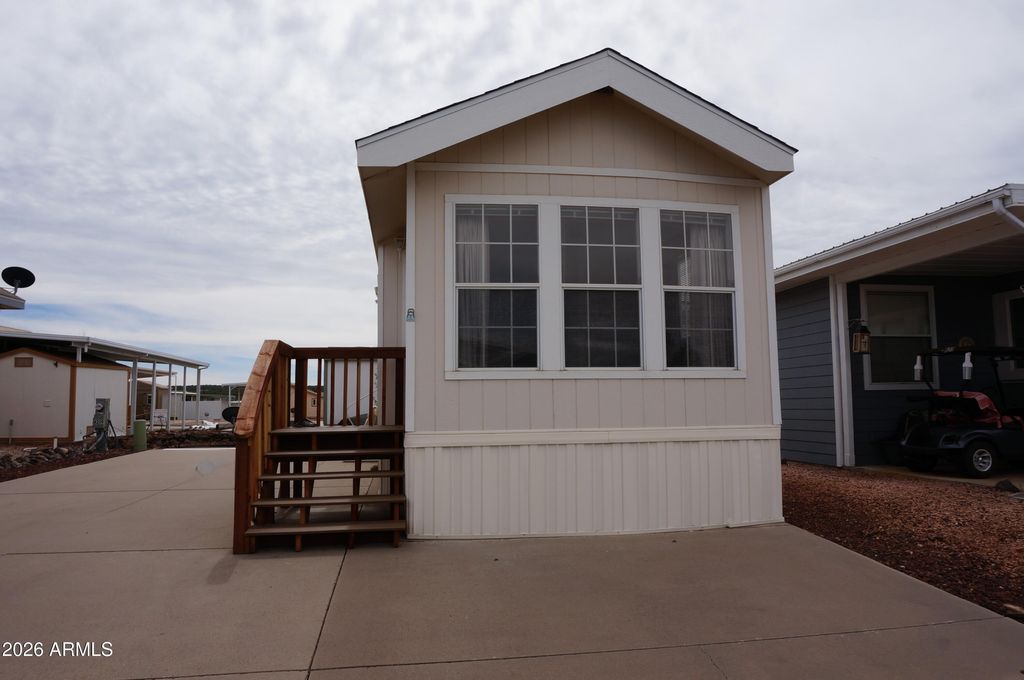 Image 3 of property listing at 8207 RAINBOW Loop 521, Show Low, AZ 85901