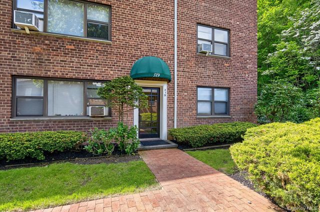 319 Main Street B, Roslyn, NY 11576