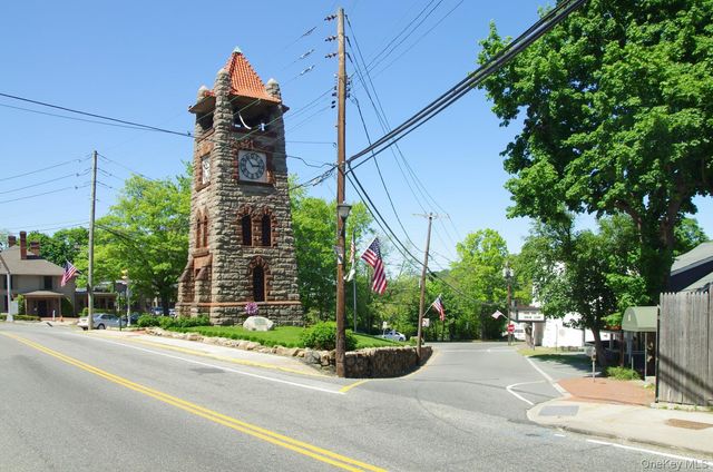 319 Main Street B, Roslyn, NY 11576