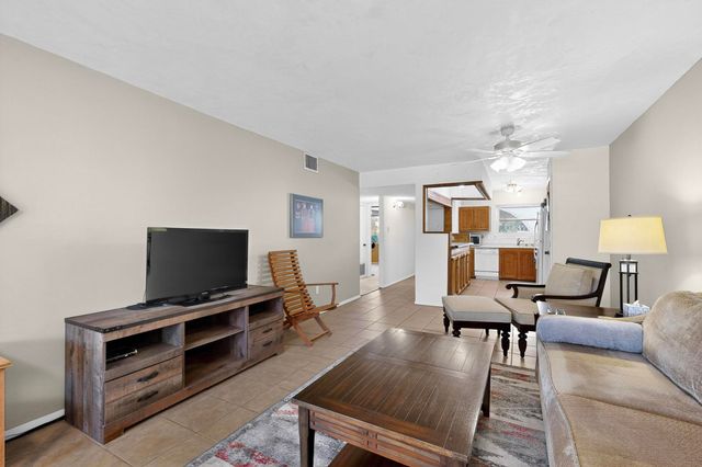 1344 GRANDE Boulevard SE D, Rio Rancho, NM 87124