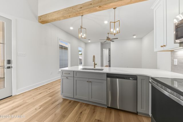 119 Mayberry Grove Street, Youngsville, LA 70592