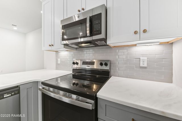 119 Mayberry Grove Street, Youngsville, LA 70592