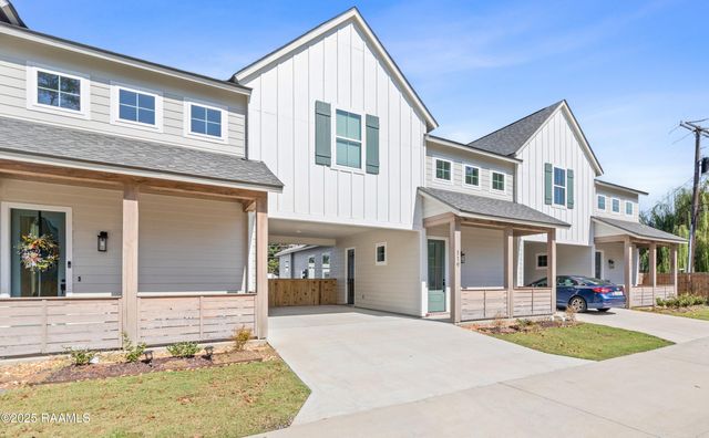 119 Mayberry Grove Street, Youngsville, LA 70592