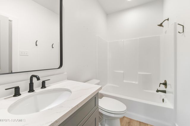 119 Mayberry Grove Street, Youngsville, LA 70592