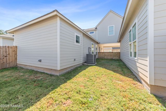 119 Mayberry Grove Street, Youngsville, LA 70592