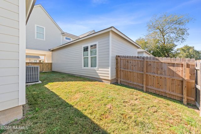 119 Mayberry Grove Street, Youngsville, LA 70592