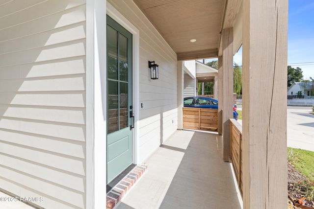 119 Mayberry Grove Street, Youngsville, LA 70592