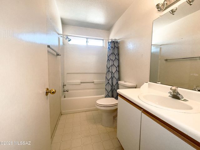 4701 S Alderpoint Court, Tucson, AZ 85730