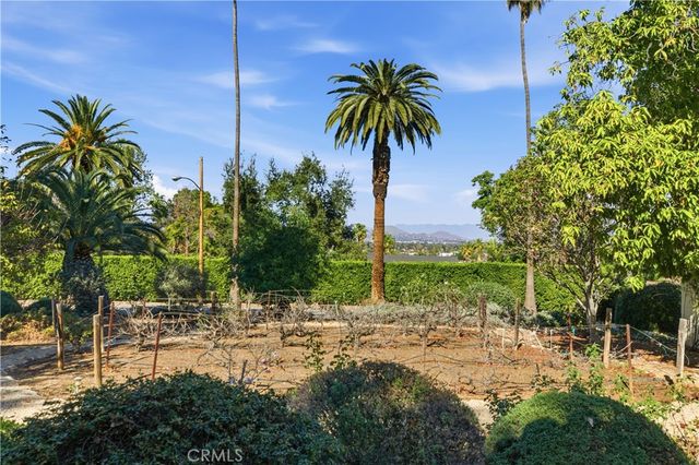 2855 Mcallister, Riverside, CA 92503