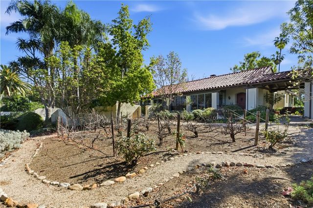 2855 Mcallister, Riverside, CA 92503