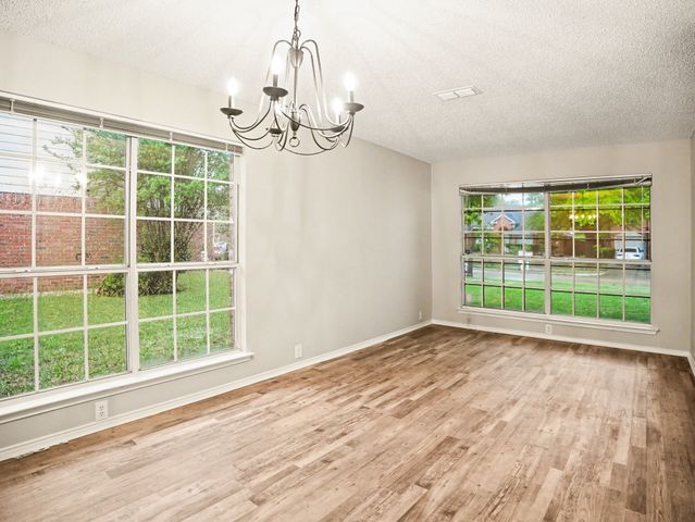 4523 Hanover Street, Grand Prairie, TX 75052