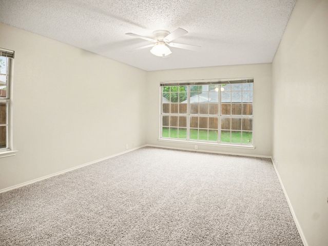 4523 Hanover Street, Grand Prairie, TX 75052