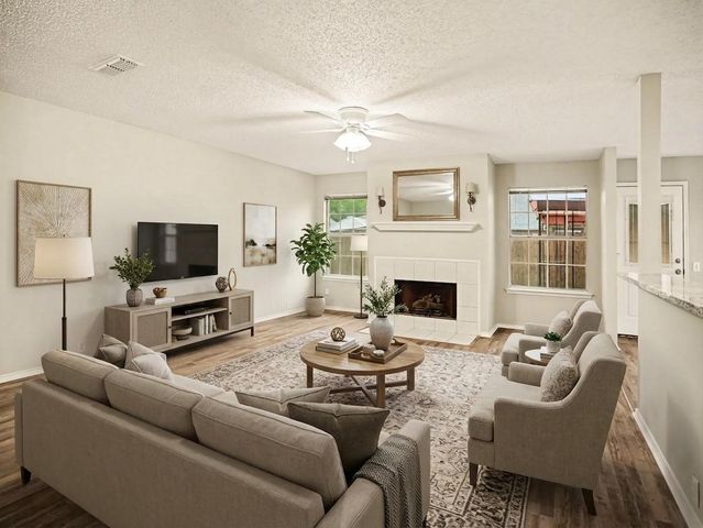 4523 Hanover Street, Grand Prairie, TX 75052