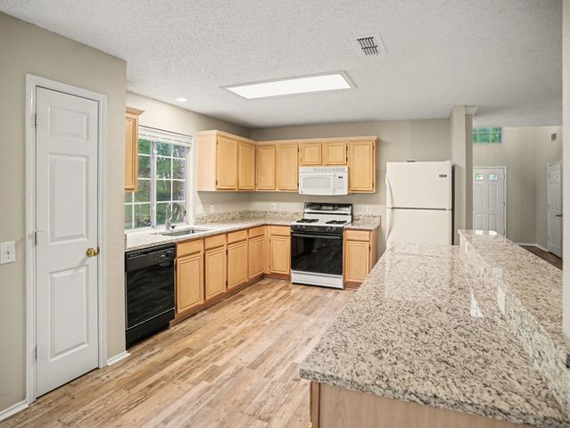 4523 Hanover Street, Grand Prairie, TX 75052