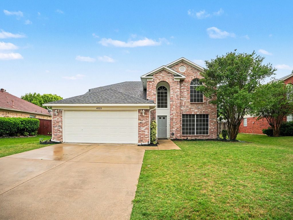 4523 Hanover Street, Grand Prairie, TX 75052