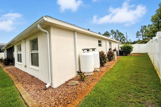 142 WHISPERING PINE DRIVE, Palm Coast, FL 32164