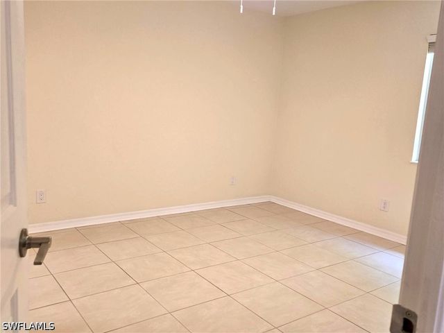 4625 Bayshore DR D1, Naples, FL 34112