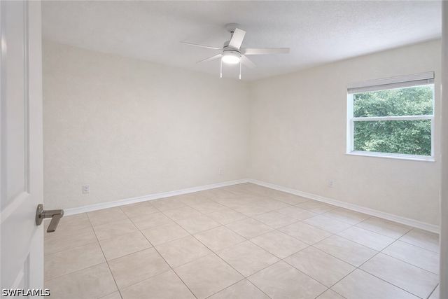 4625 Bayshore DR D1, Naples, FL 34112