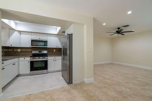 2470 NE 182nd Terrace 1, North Miami Beach, FL 33160