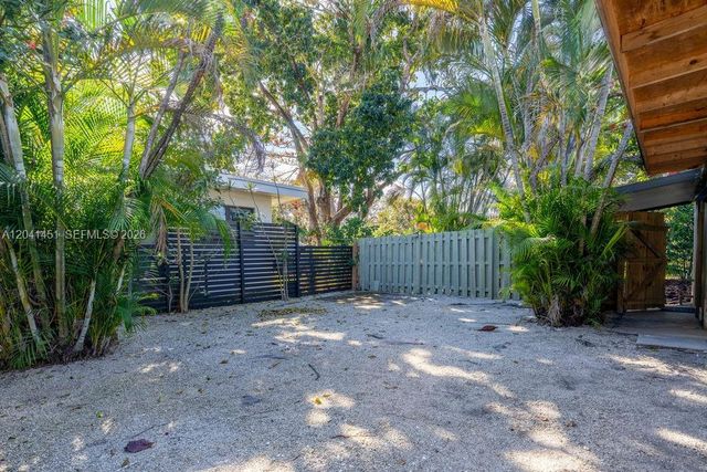 2470 NE 182nd Terrace 1, North Miami Beach, FL 33160