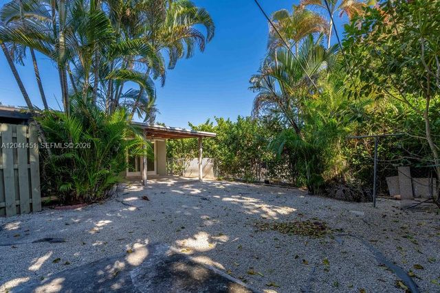 2470 NE 182nd Terrace 1, North Miami Beach, FL 33160
