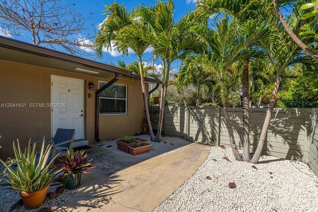 2470 NE 182nd Terrace 1, North Miami Beach, FL 33160