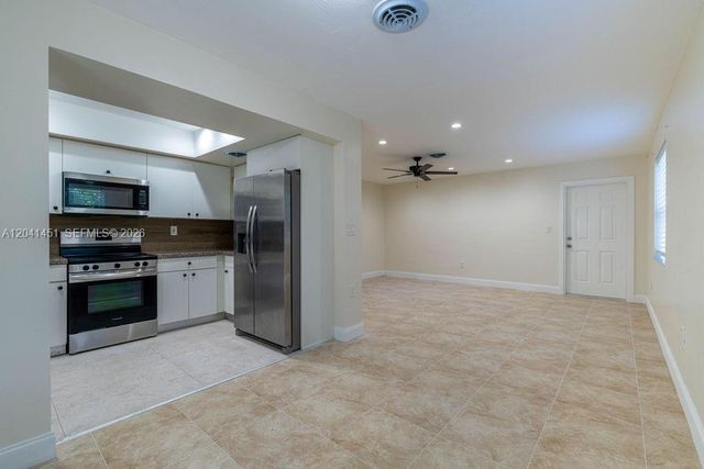 2470 NE 182nd Terrace 1, North Miami Beach, FL 33160