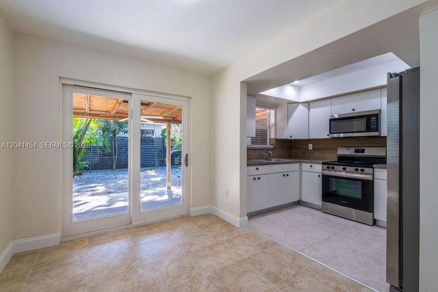 2470 NE 182nd Terrace 1, North Miami Beach, FL 33160