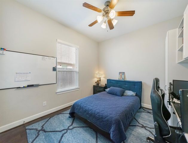 27 Crown Trail, Sugar Land, TX 77498