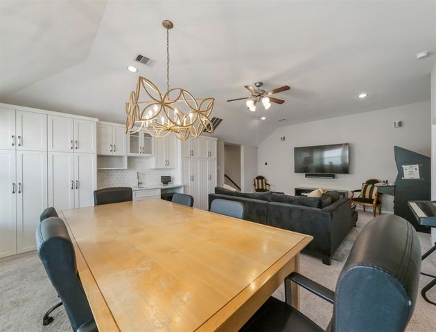 27 Crown Trail, Sugar Land, TX 77498
