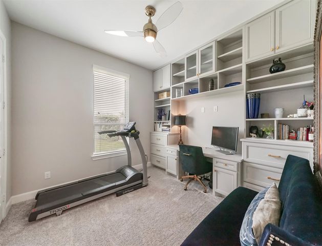 27 Crown Trail, Sugar Land, TX 77498