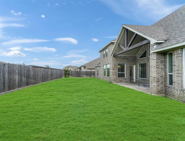 27 Crown Trail, Sugar Land, TX 77498