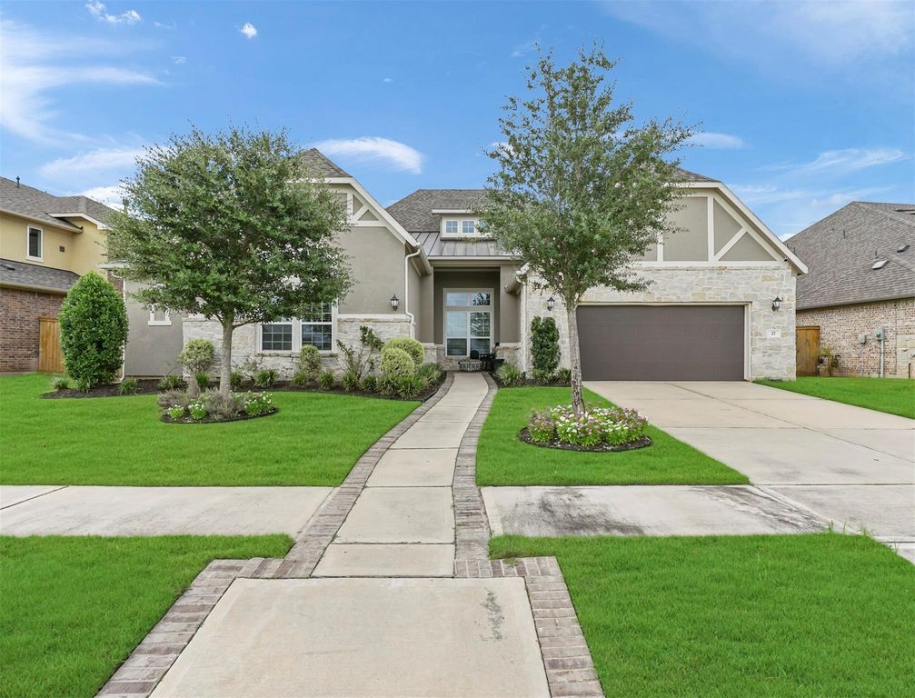 27 Crown Trail, Sugar Land, TX 77498