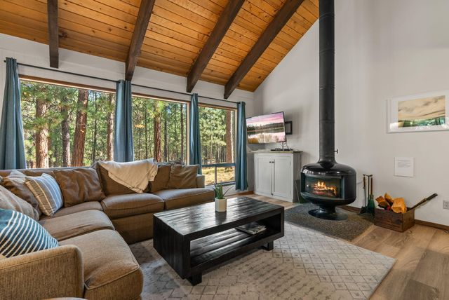13584 Nine Bark, Black Butte Ranch, OR 97759