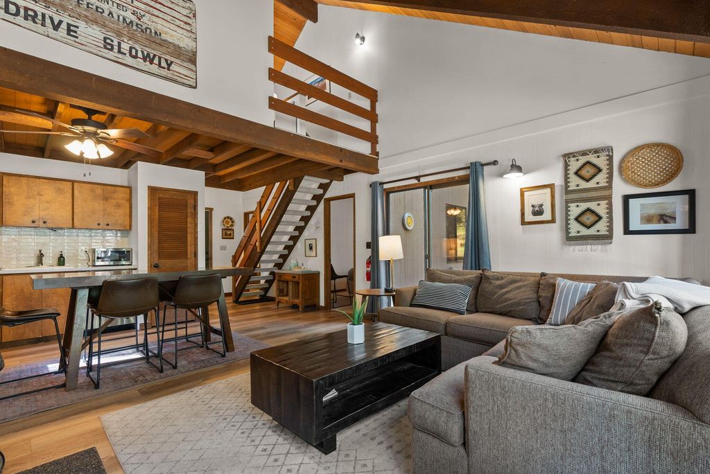 13584 Nine Bark, Black Butte Ranch, OR 97759